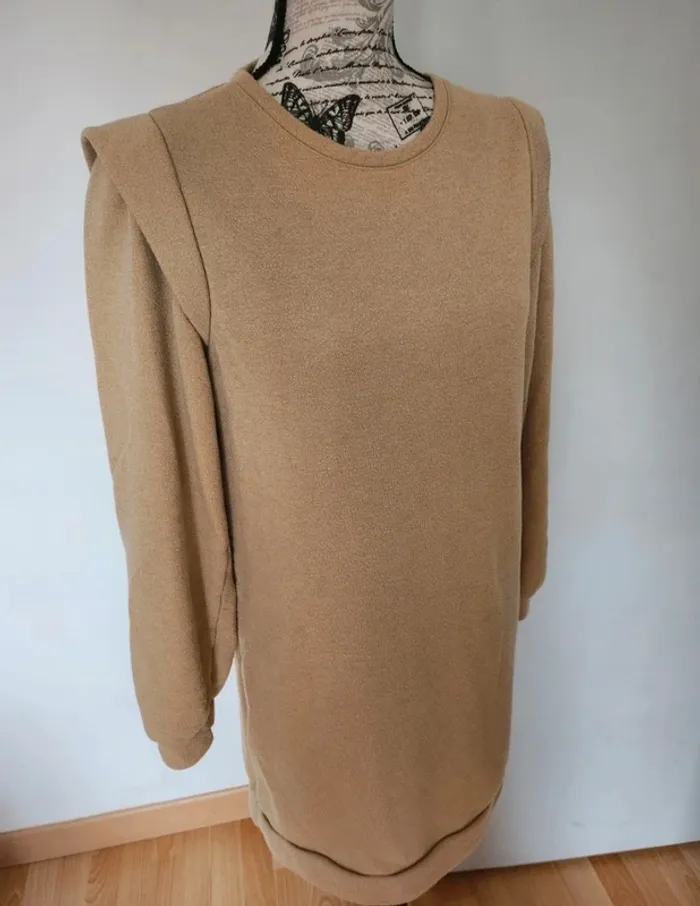 Robe pull camel Camaïeu manches longues T.42 - photo numéro 4