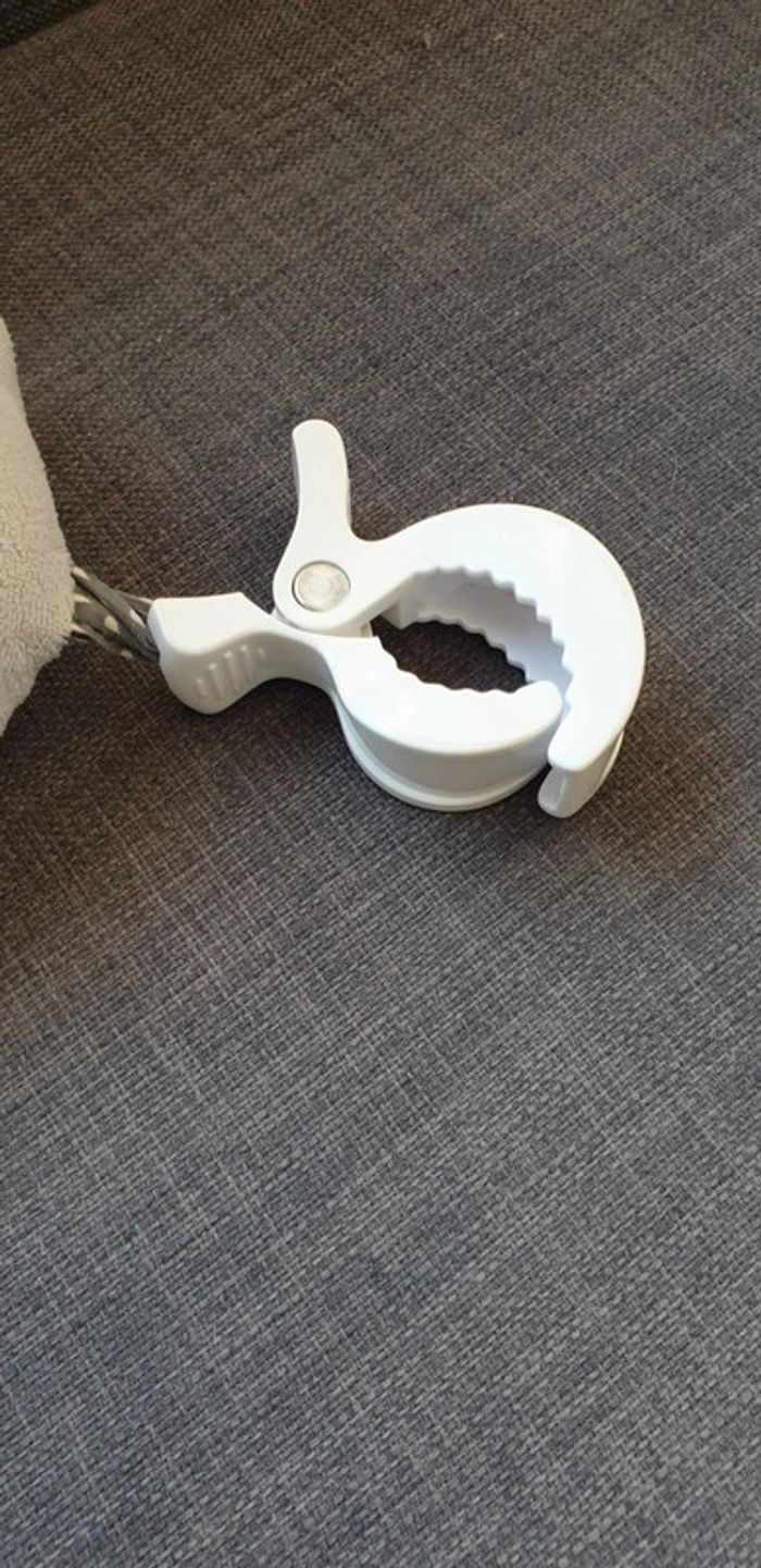 Hochet a pince - photo numéro 3