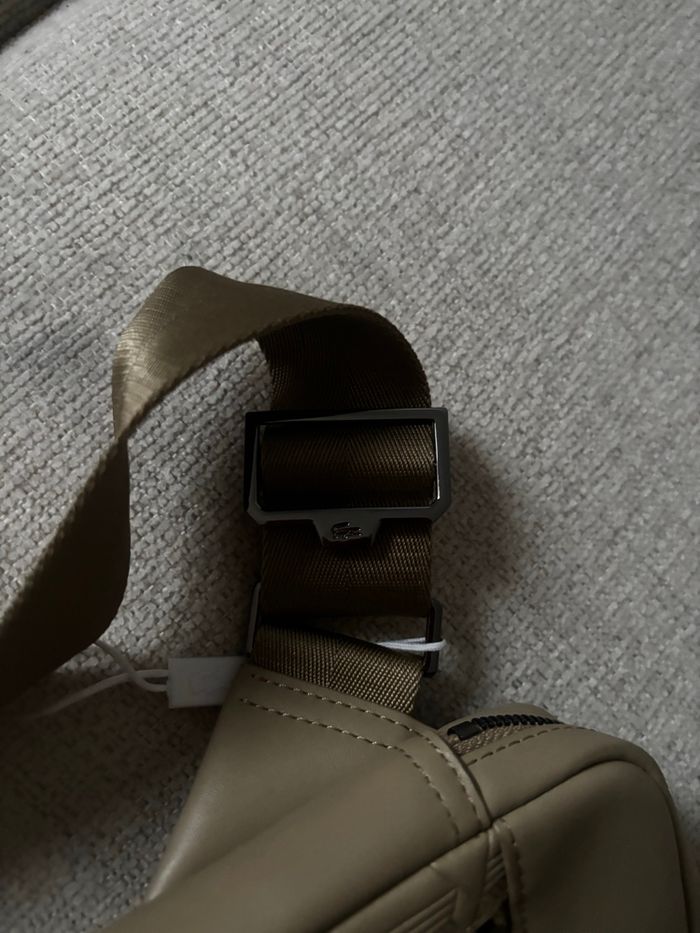 Sac Lacoste - photo numéro 3