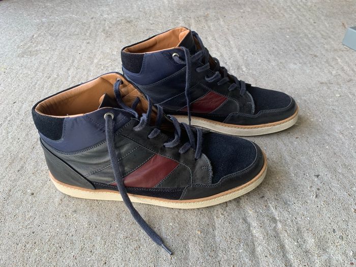 Chaussures rouge et bleue homme - photo numéro 2