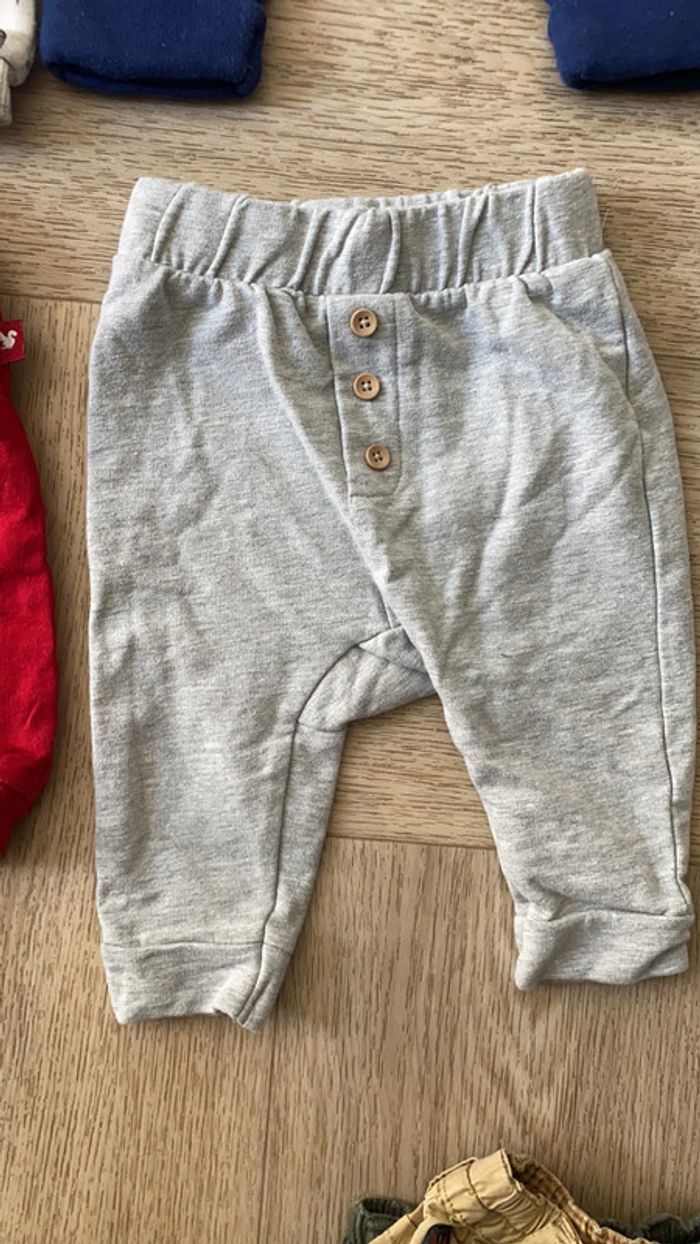 Joggings neufs - photo numéro 4