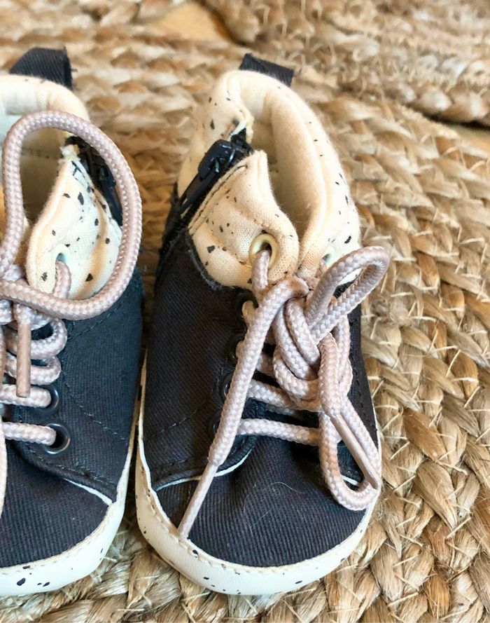 🍁 Basket beige & noir Kiabi 3/6 mois 🍁 - photo numéro 3