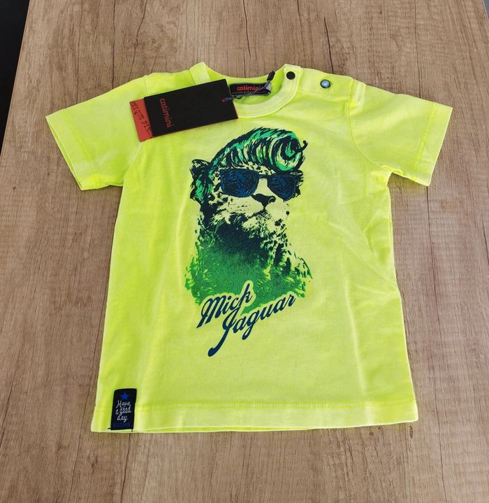 T-shirt manches courtes garçon jaune vert fluo  taille 12 mois Catimini
