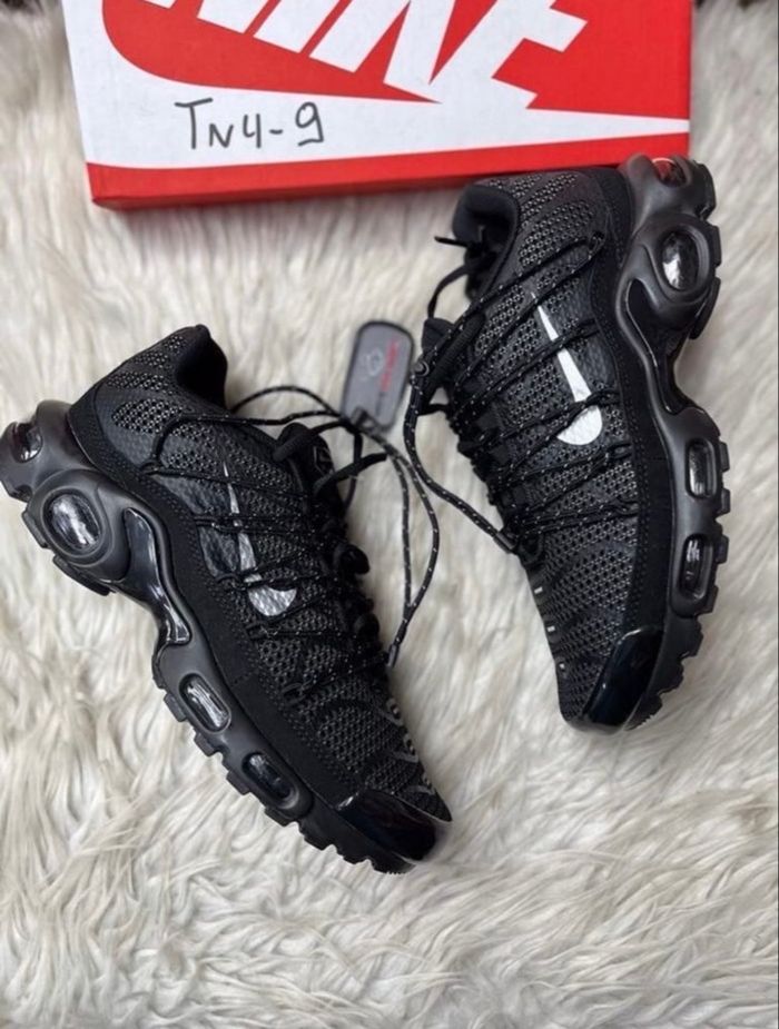 Nike tn noir utility 42