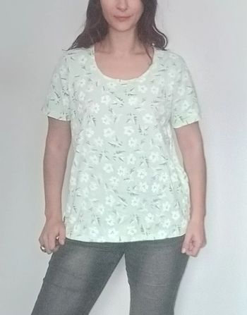T-shirt fleuri vert pastel Daxon taille 46/48