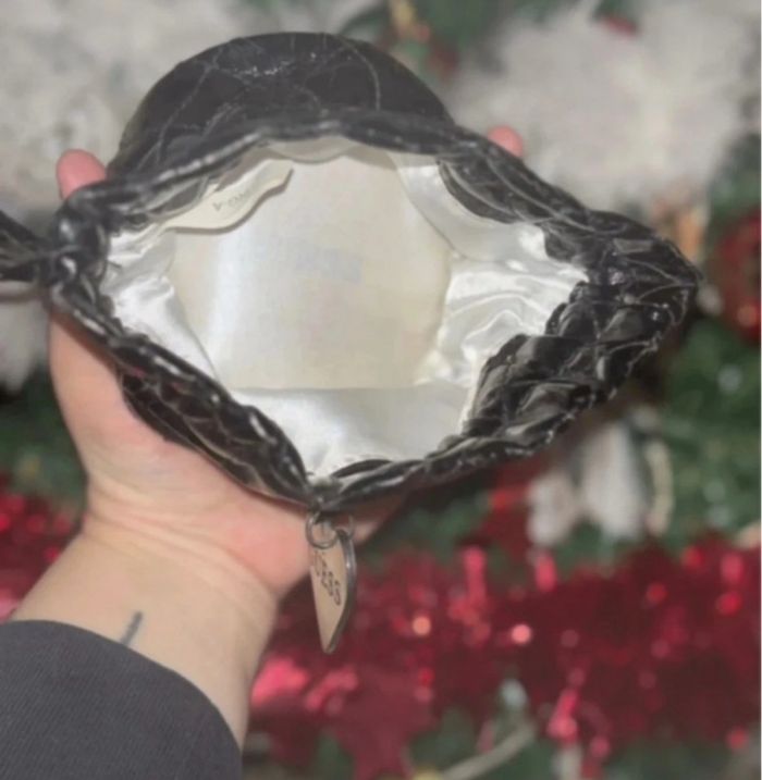 Pochette guess ronde