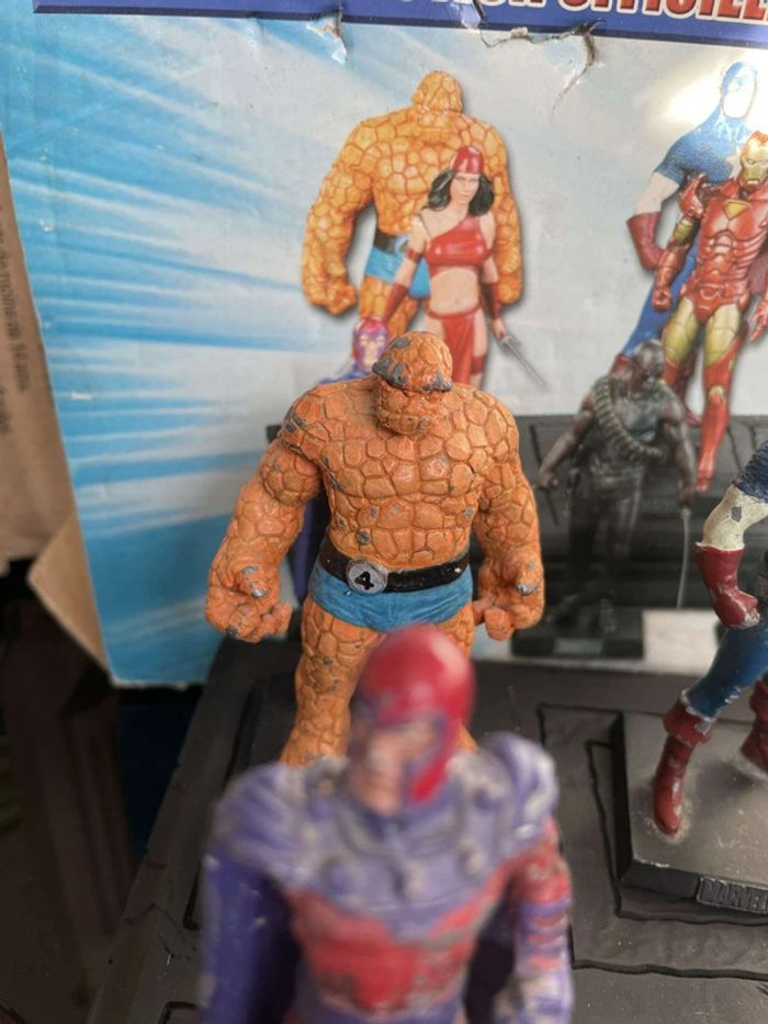 Figurines Marvel en Plomb + Soccle Vintage - photo numéro 9