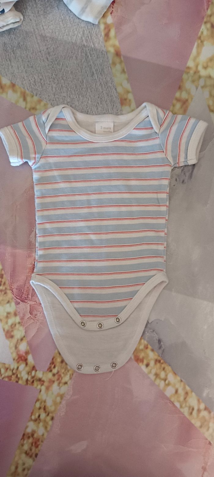 8 bodys - photo numéro 6