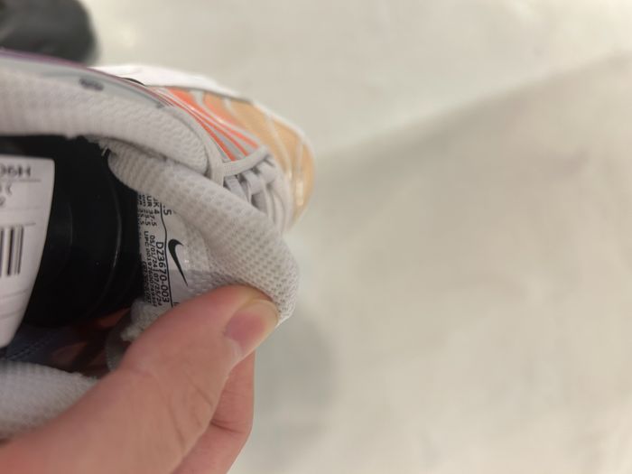 NiKE Womens AIR Vapormax Plus TN Tailles disponibles : 37, 38, 39, 40 - photo numéro 5