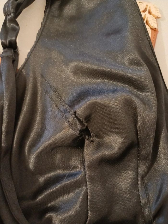 Robe noire mi-longue satinée Lucy Paris taille M 38 - photo numéro 9