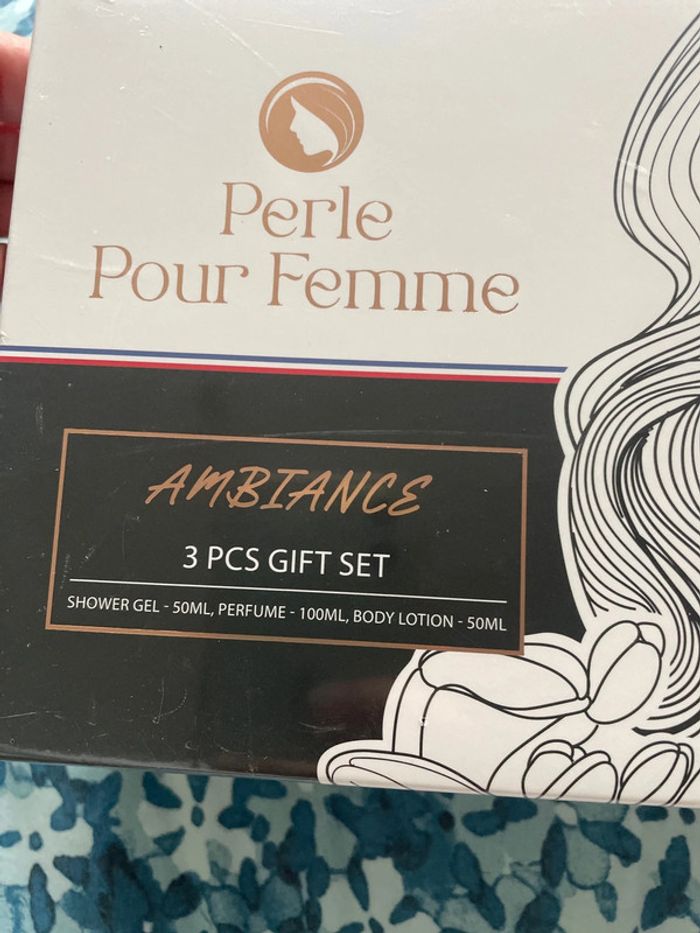 Coffret trois pièces perles de femme  ambiance - photo numéro 2