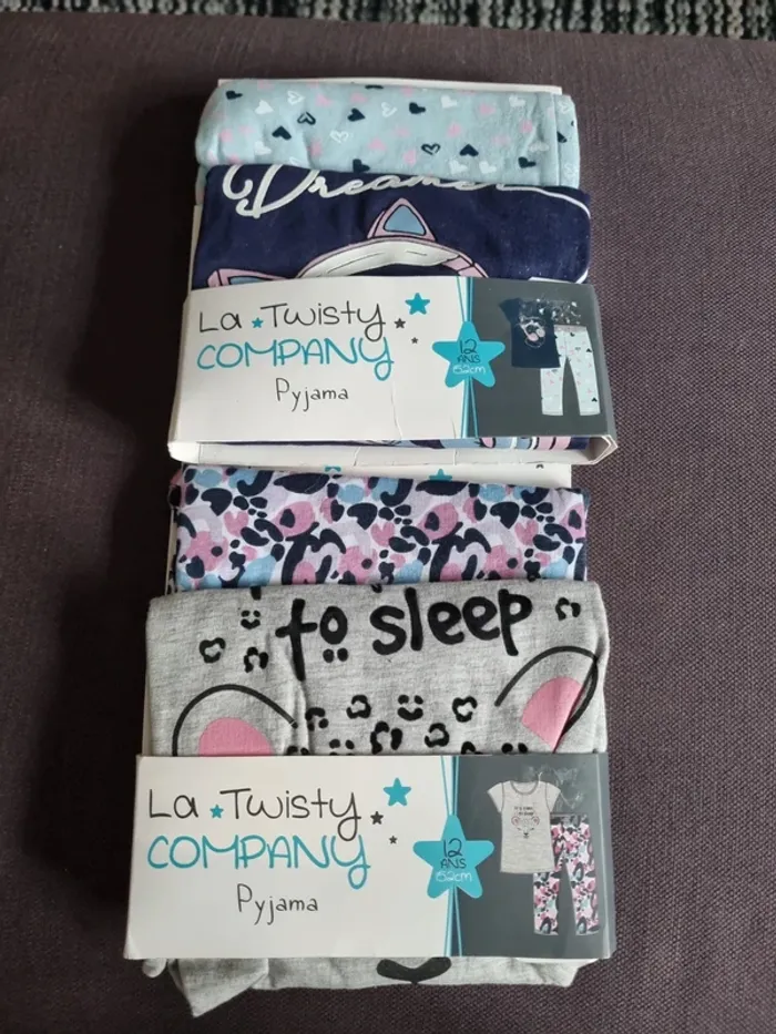 Lot de 2 pyjamas fille neufs 12 ans