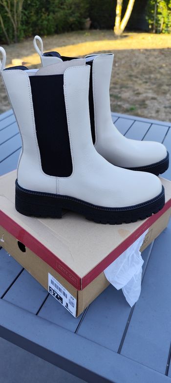 Bottines neuves beige