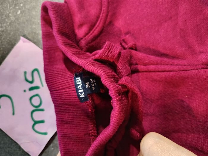 Pantalon bordeau 3 mois - photo numéro 2