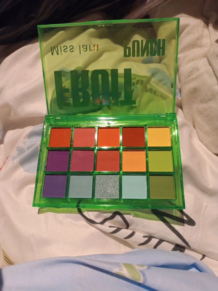 Palette maquillage - photo numéro 3