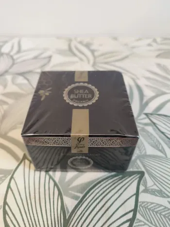 Fysio beurre de karité biologique 250ml valeur 16€  à utiliser 12 mois après ouverture