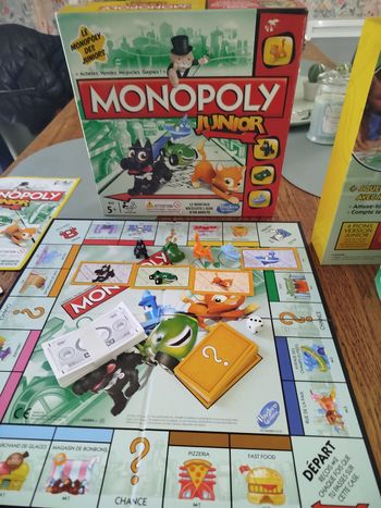 Monopoly junior ↖️