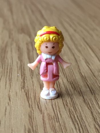Polly Pocket figurine