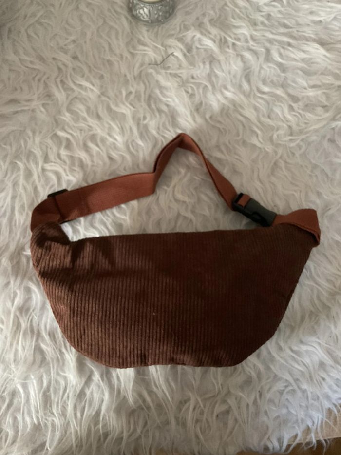 Sac banane en velours côtelé neuve - photo numéro 3