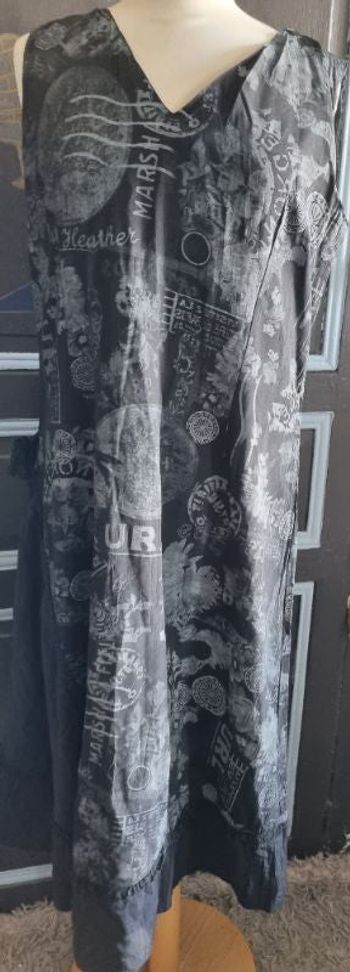 Robe imprimé sans manches taille 44