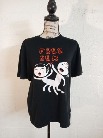 T-shirt noir Kujira Free S.. Taille M  Très bon état