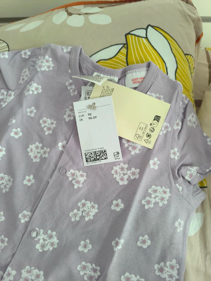 Pyjama neuf - photo numéro 2