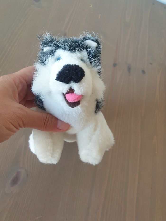 Peluche chien husky huskie