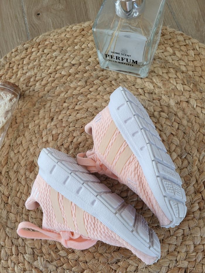 🌷Baskets à lacets Adidas taille 19 - photo numéro 6