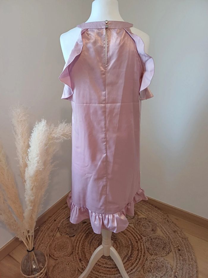 Robe rose satinée chic Reserved YFL taille M 38 - photo numéro 7