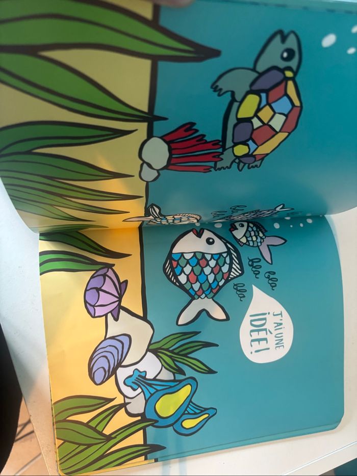 Livre école des loisirs une suprise de toutes les couleurs - photo numéro 4