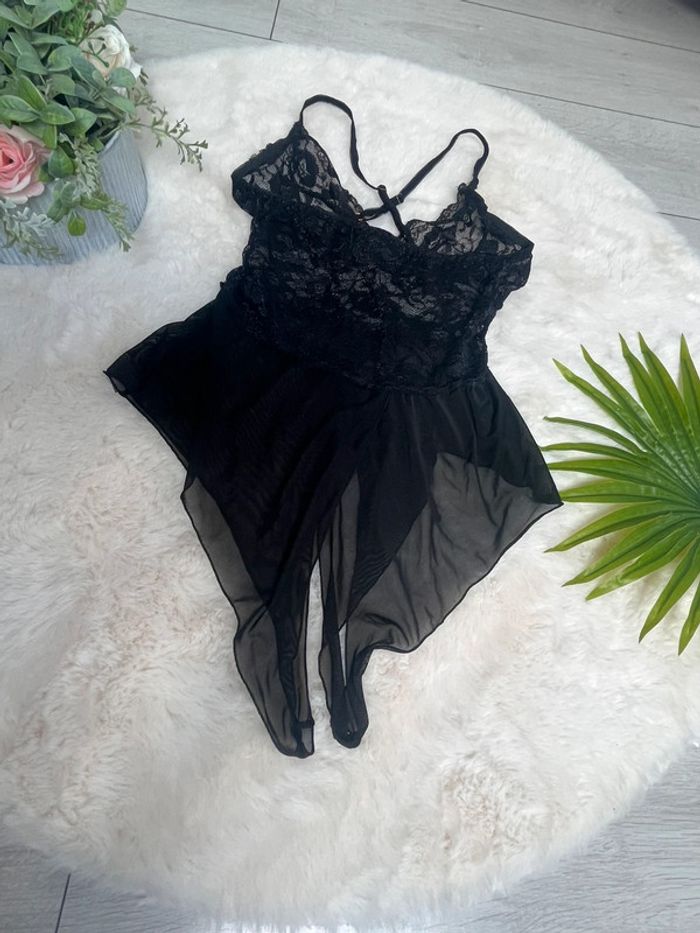 bodie  , lingerie sexy en dentelles ouvert - photo numéro 7