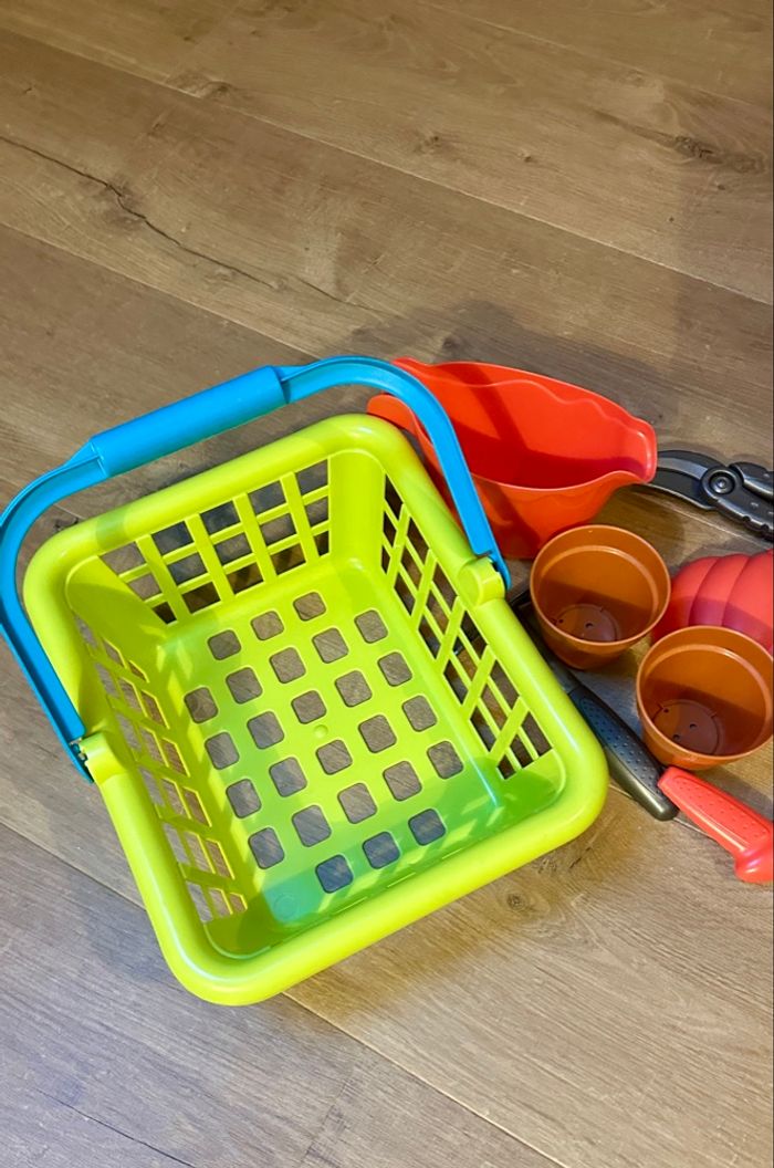 🍃 Ensemble de jouets du jardinier – Panier & accessoires imitation – Très bon état - photo numéro 3