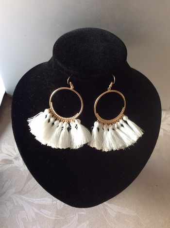 Boucles d’oreilles Pompons Neuves