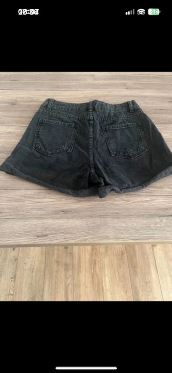 Short en jean noir Taille L - photo numéro 2