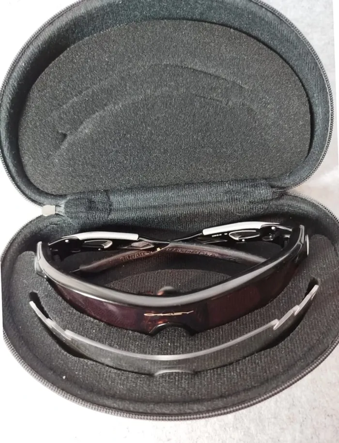 Lunettes Oakley Radar Ev path - Personnalisables - Housse - Verre transparent - Valeur 214€ - photo numéro 15