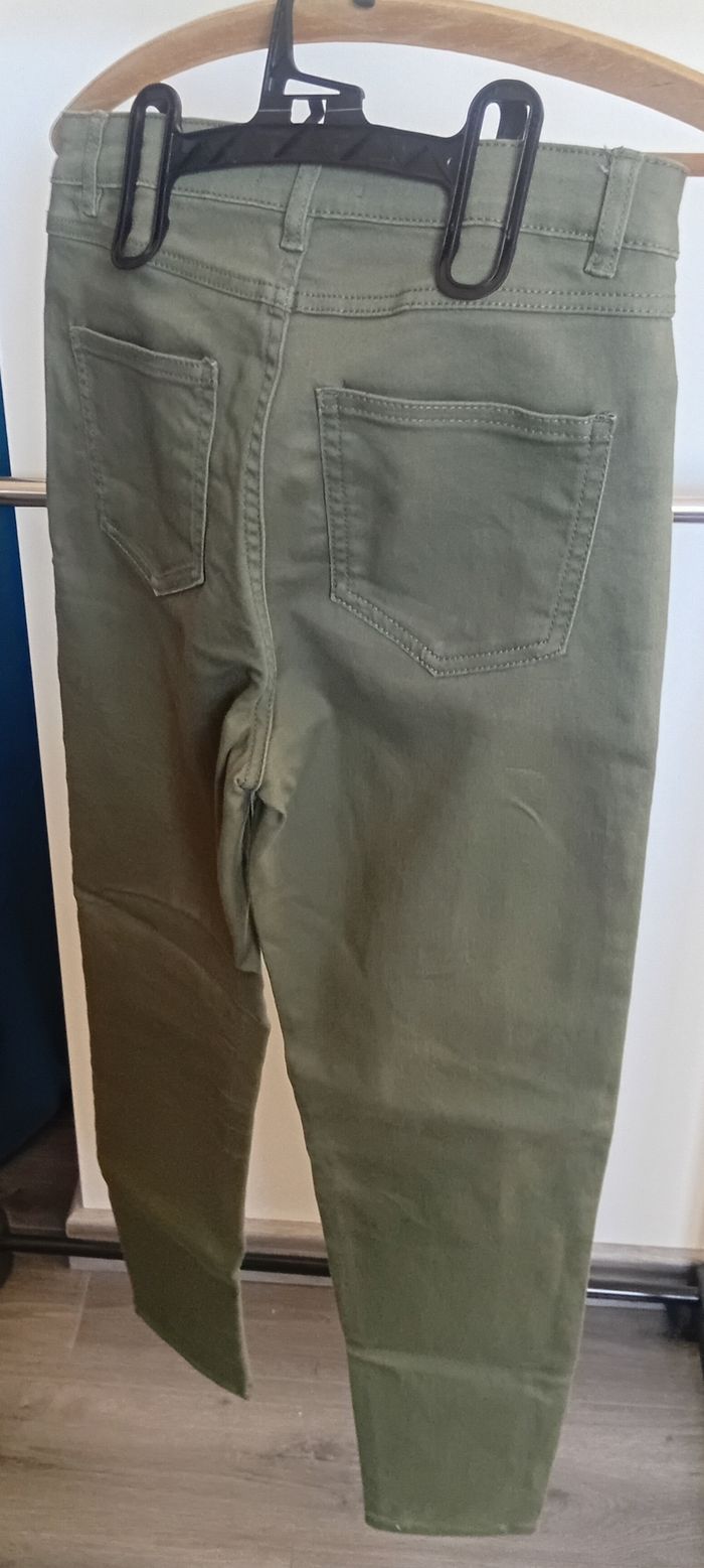 Pantalon jegging Jennyfer fermeture à boutons tissu agréable - photo numéro 3