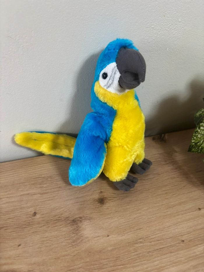 Doudou peluche perroquet bleu jaune créations Dani - photo numéro 2