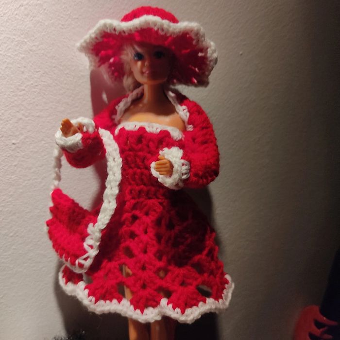 Vêtements pour Barbie 3 € - photo numéro 4