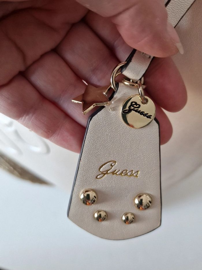 Grand sac Guess femme - photo numéro 10