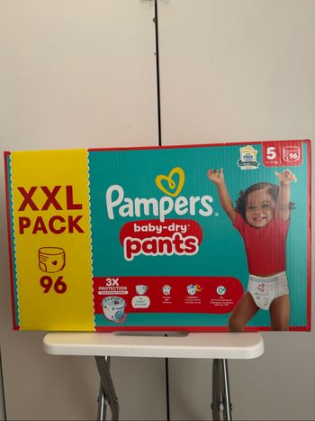 96 couches pampers pants taille 5