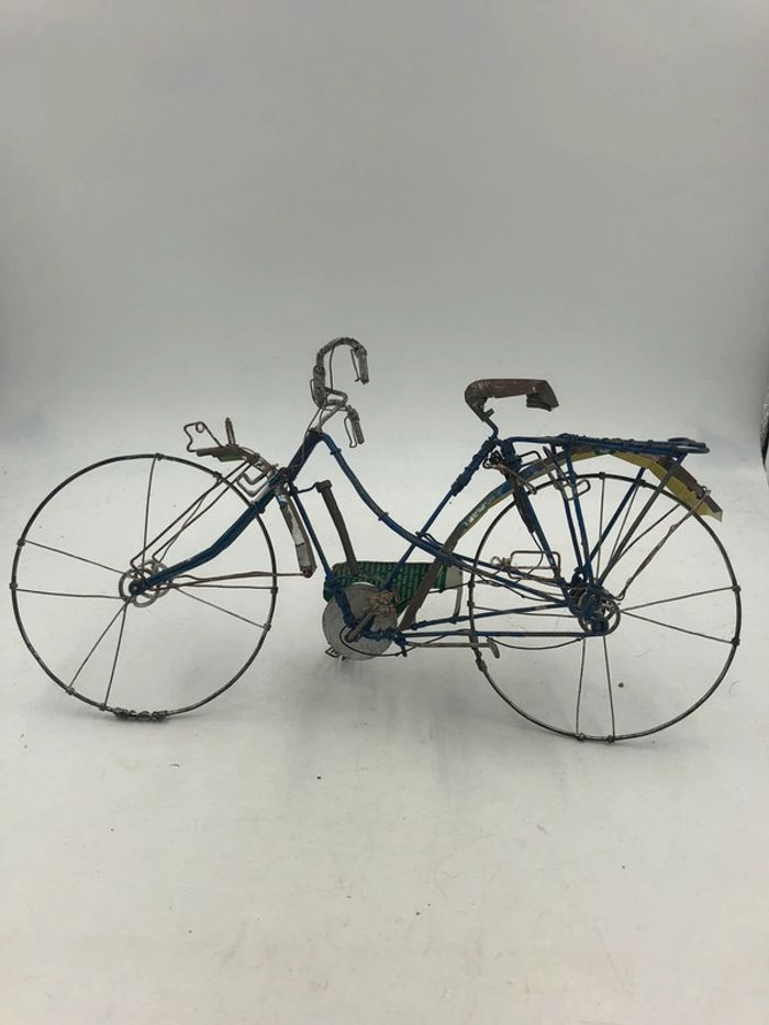 Vélo en métal 30 x 17 cm
