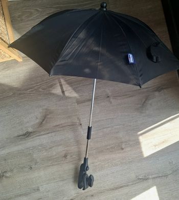 Ombrelle noire pour poussette Marque CHICCO