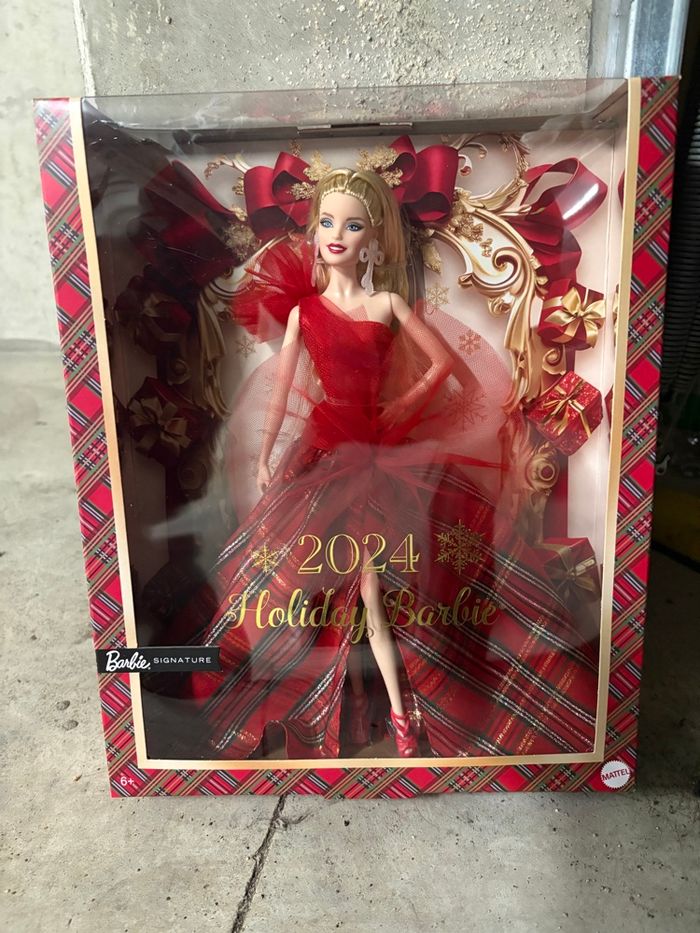 🎄 Barbie Signature – Holiday Barbie 2024 (Neuve, Collector) 🎄