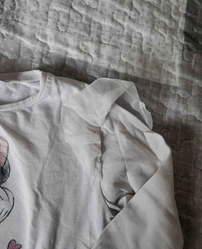 Tee shirt minnie 4/5 ans - photo numéro 2