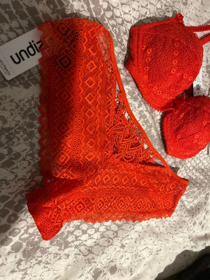 Ensemble lingerie soutien gorge shorty rouge Undiz - photo numéro 3