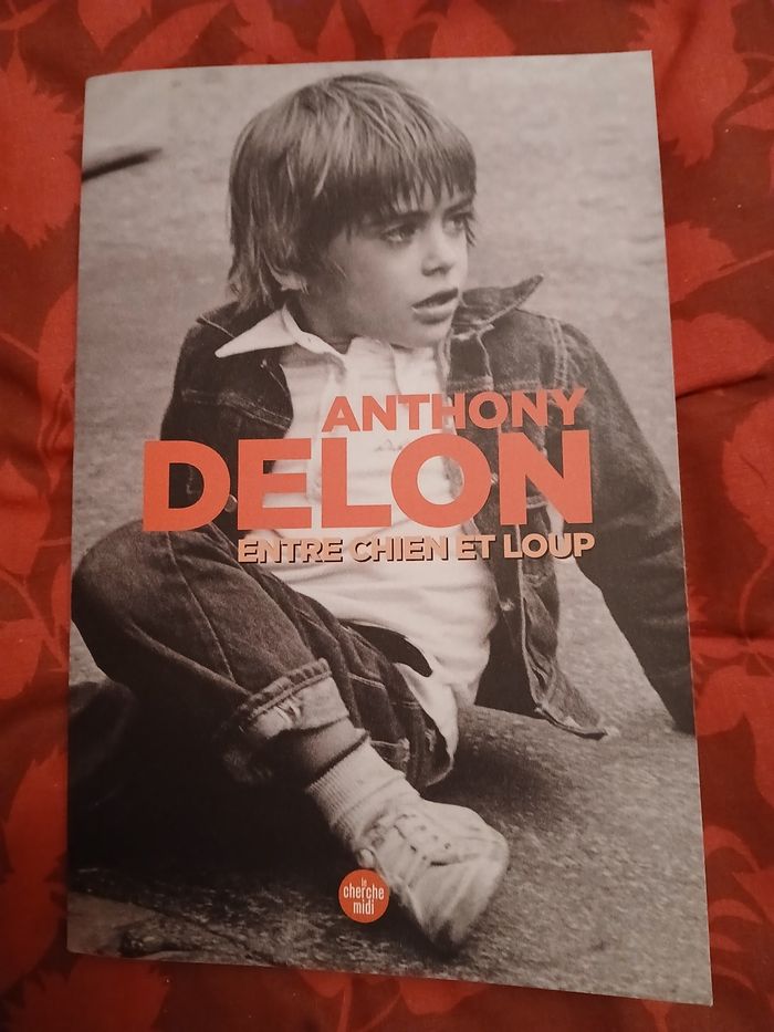 Livre Anthony Delon