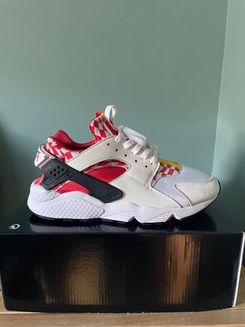 Nike édition Liverpool taille 42 