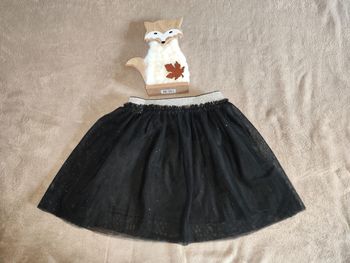 Jupe noir paillettes neuves 8 ans