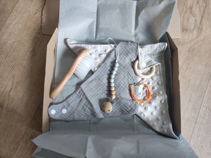 Box cadeau naissance - photo numéro 2