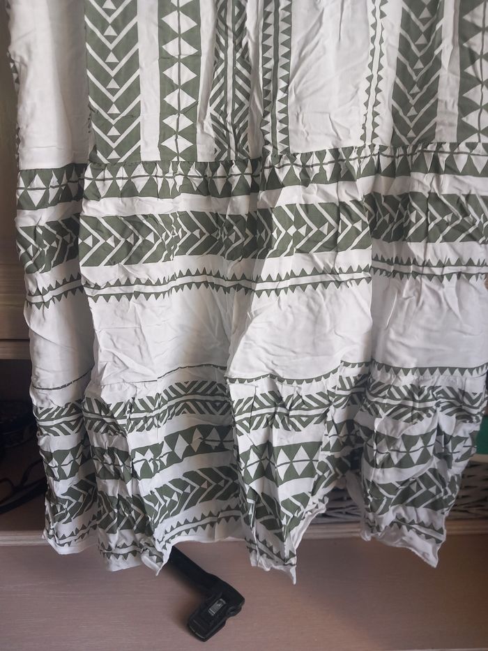 Robe courte légère vert et beige - photo numéro 7